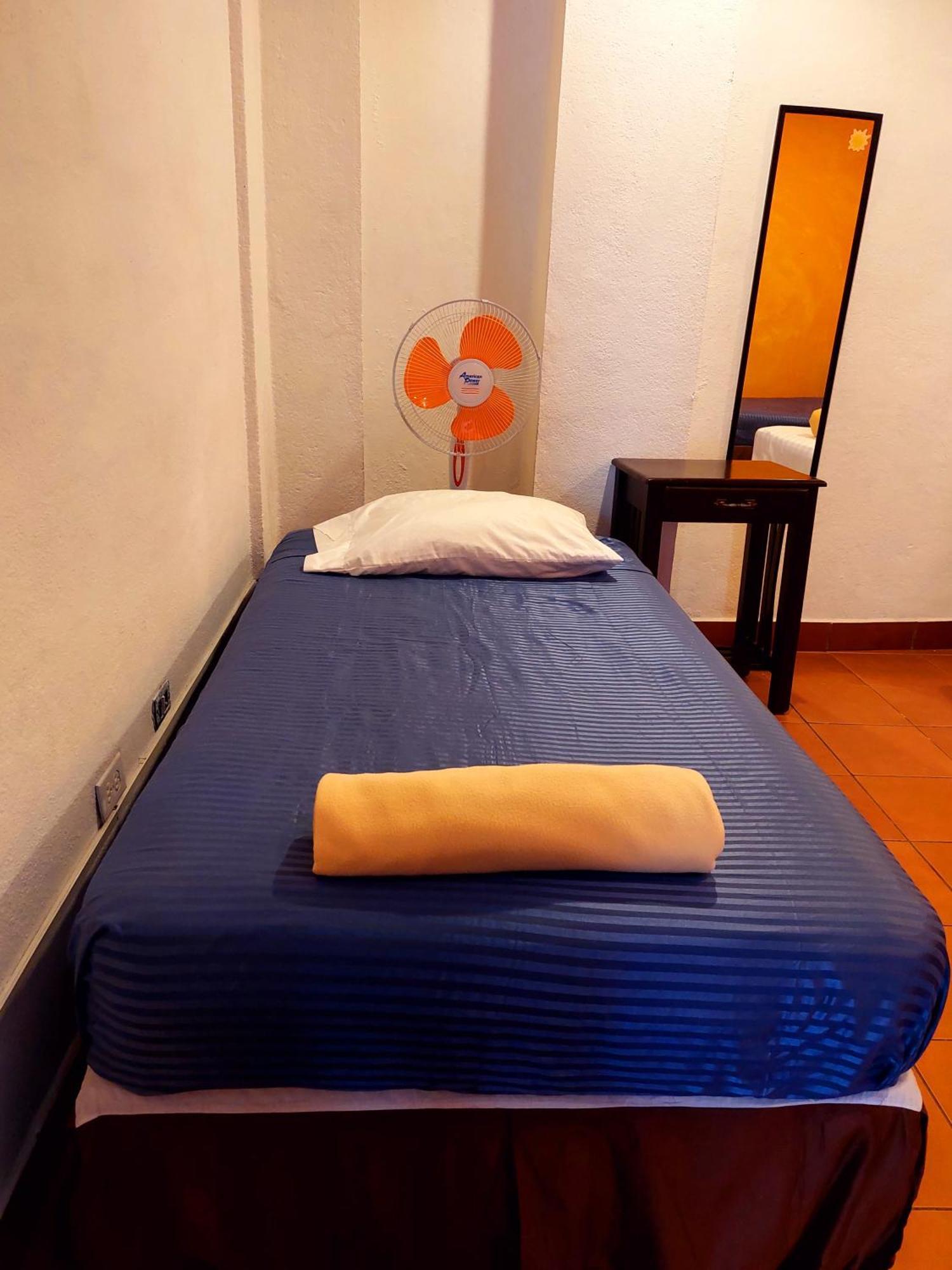גרנאדה Hostal Lolita'S Boutique מראה חיצוני תמונה